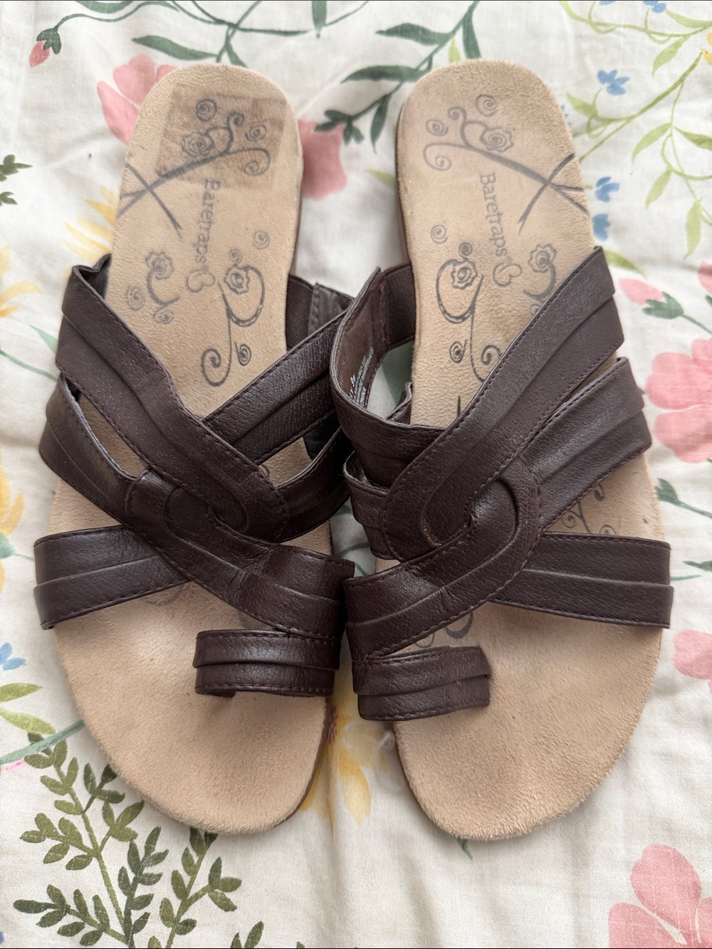 BareTraps Women’s Brown Leather Crisscross Slip-On Sandals, Size 9